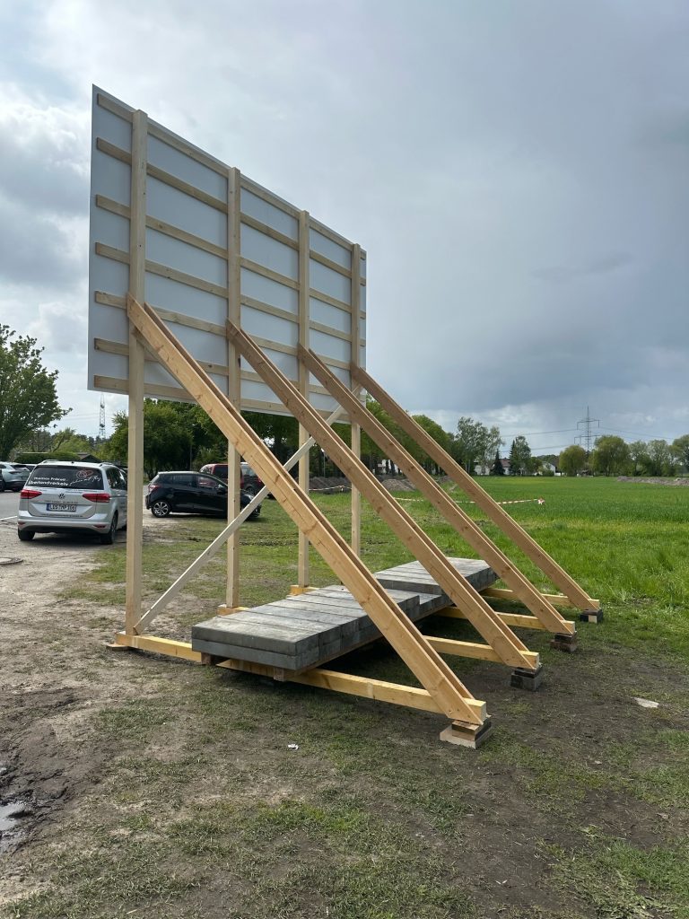 Bauschild mit Holzgestell Berlin