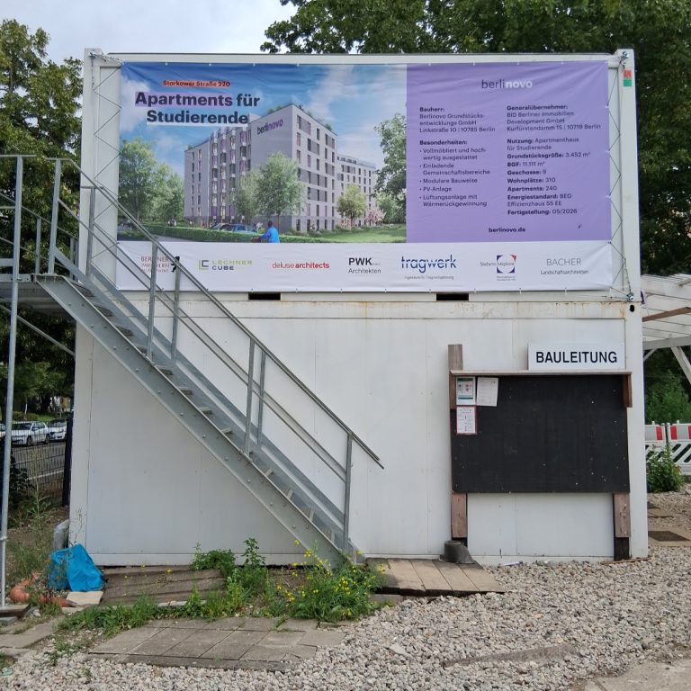 bauschild center berlin containerbanner_berlinovo